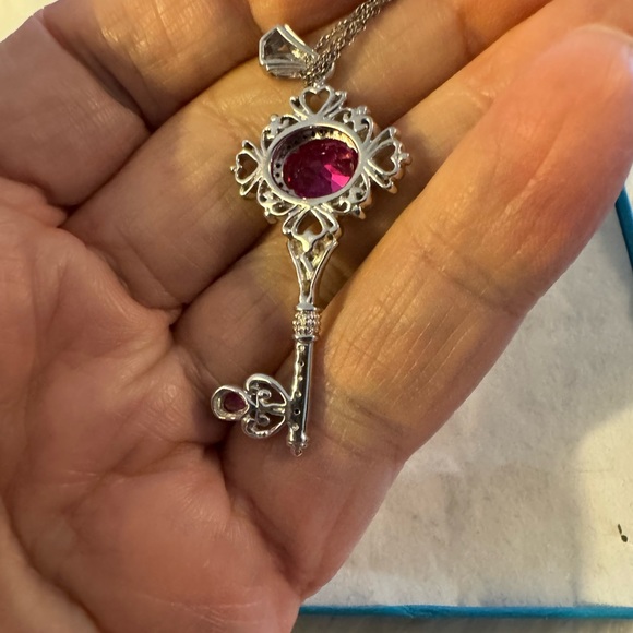 Beautiful Pagoda Key Necklace - Picture 3 of 3